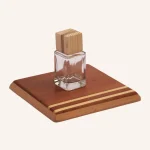 درب چوبی عطر و ادکلن مکعب دو رنگ چوب راش و چوب روسی مدل r333